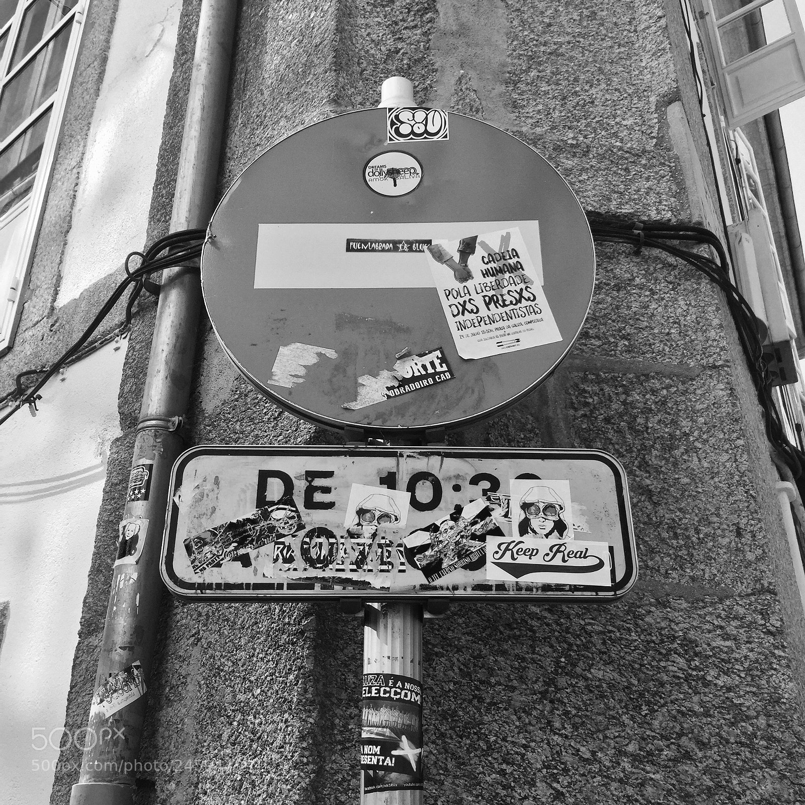 Apple iPhone 6 sample photo. Street signals photography