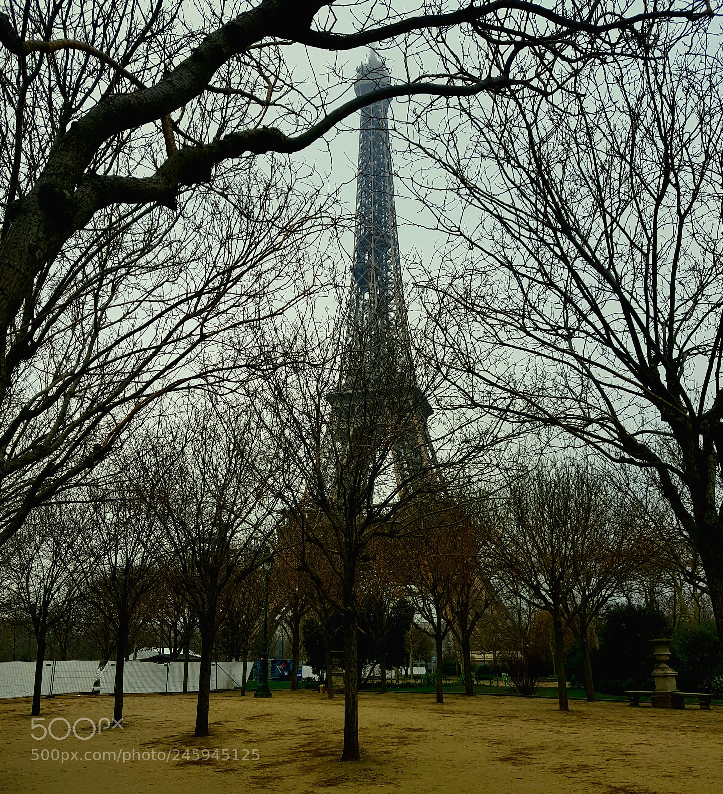 Samsung Galaxy S8+ sample photo. Eiffel tower in winter photography