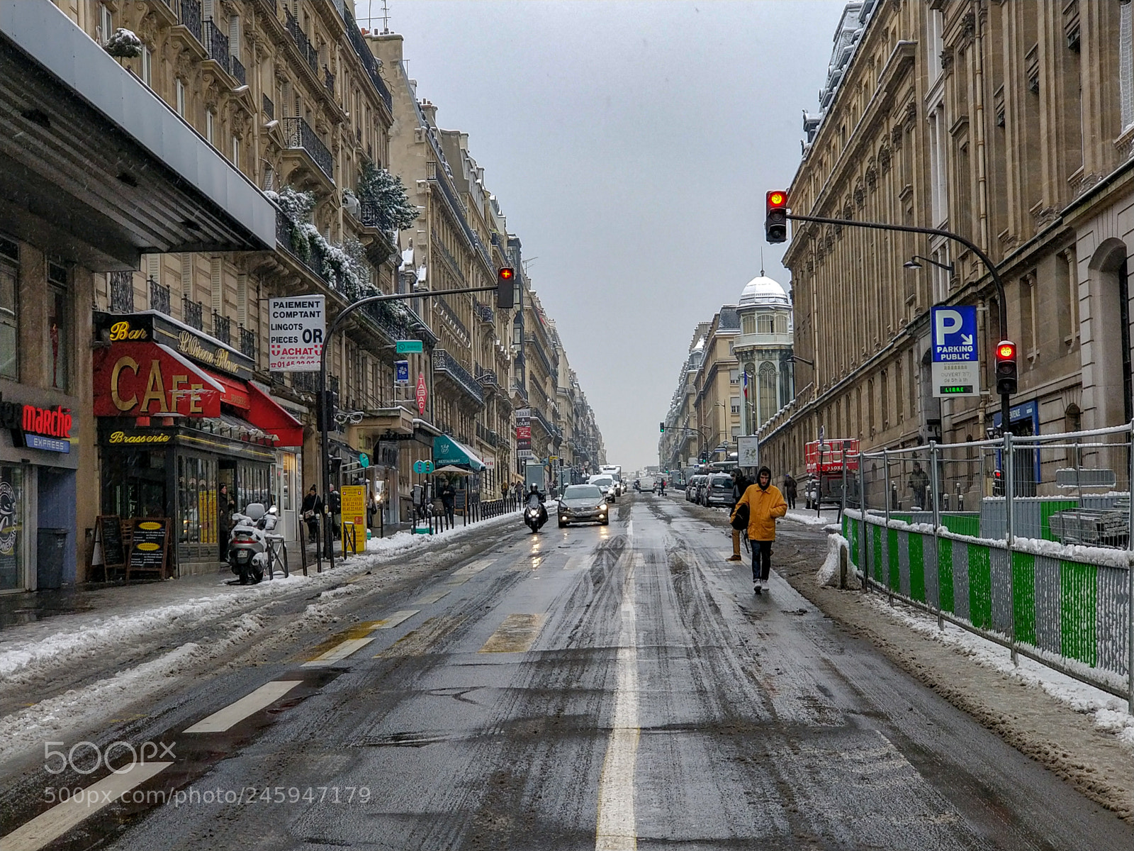 OnePlus 5 sample photo. Snowy paris photography