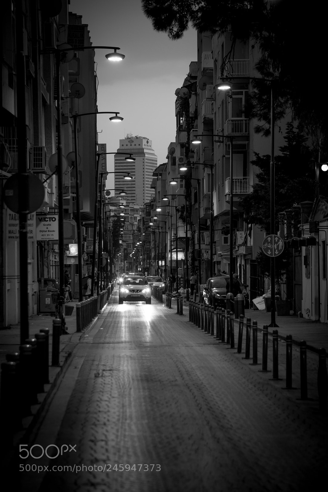 Nikon D5200 sample photo. The dark night photography