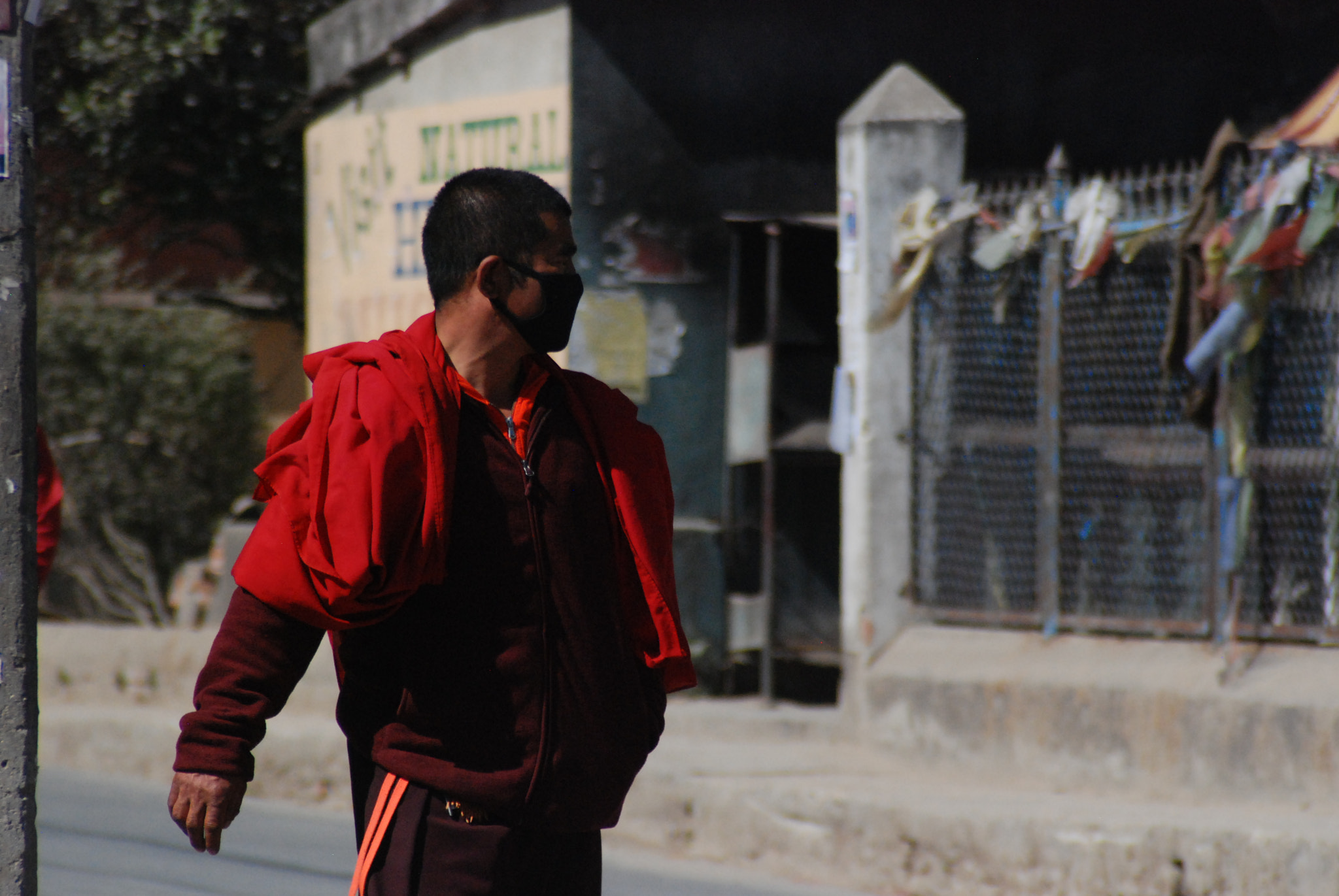 Nikon D80 sample photo. At a streetwalk photography