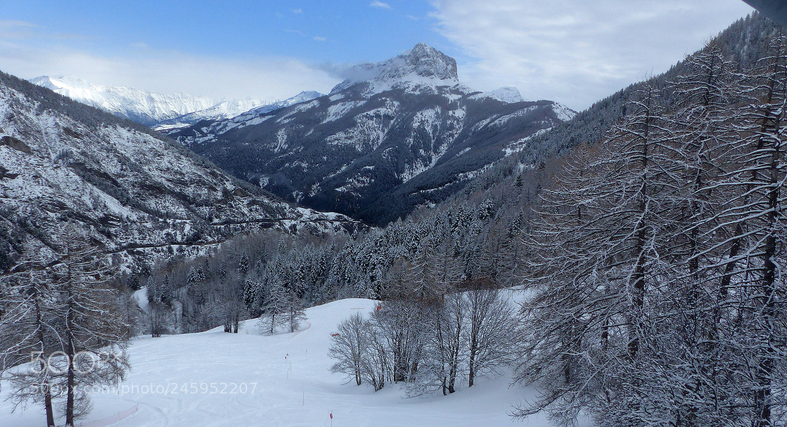 Panasonic Lumix DMC-FZ200 sample photo. La montagne en hiver... photography