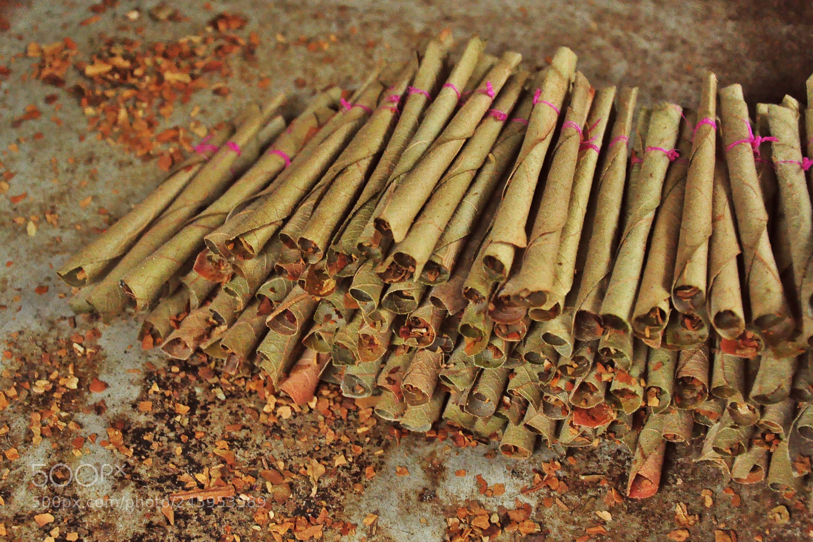 Nikon D90 sample photo. Indian cigarette the “beedi” photography