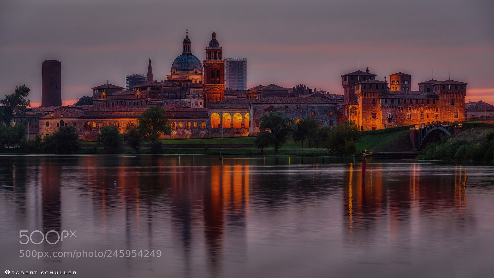 Sony a7R II sample photo. Mantua shines in the photography