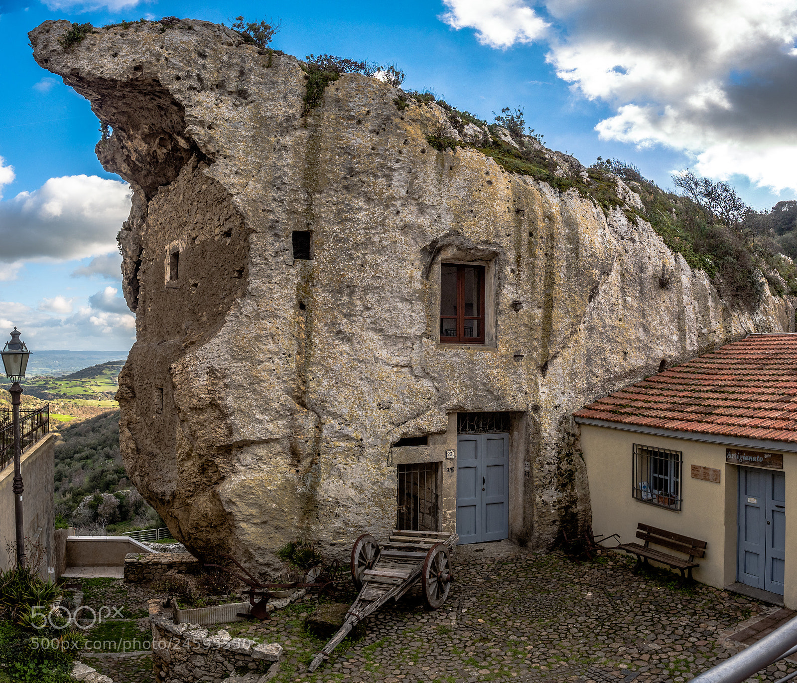 Olympus OM-D E-M5 II sample photo. Domus de janas photography