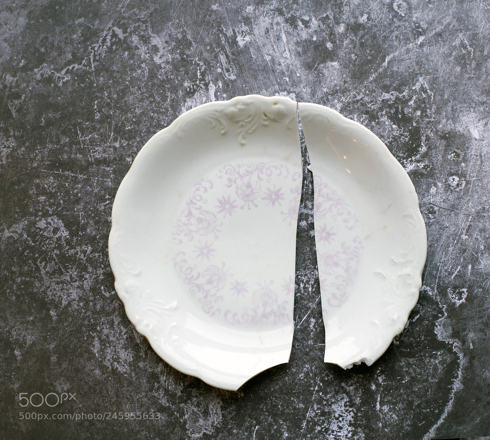 Nikon D810 sample photo. Cracked white vintage plate photography