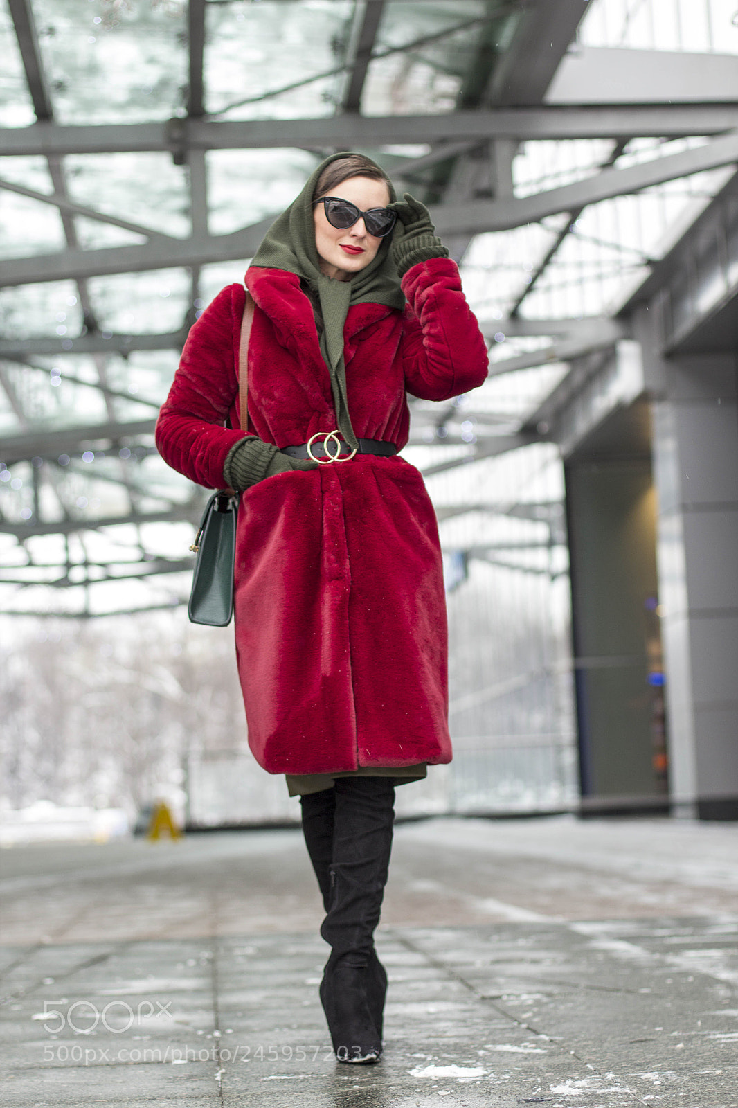 Canon EOS 600D (Rebel EOS T3i / EOS Kiss X5) sample photo. Fashion street style photography