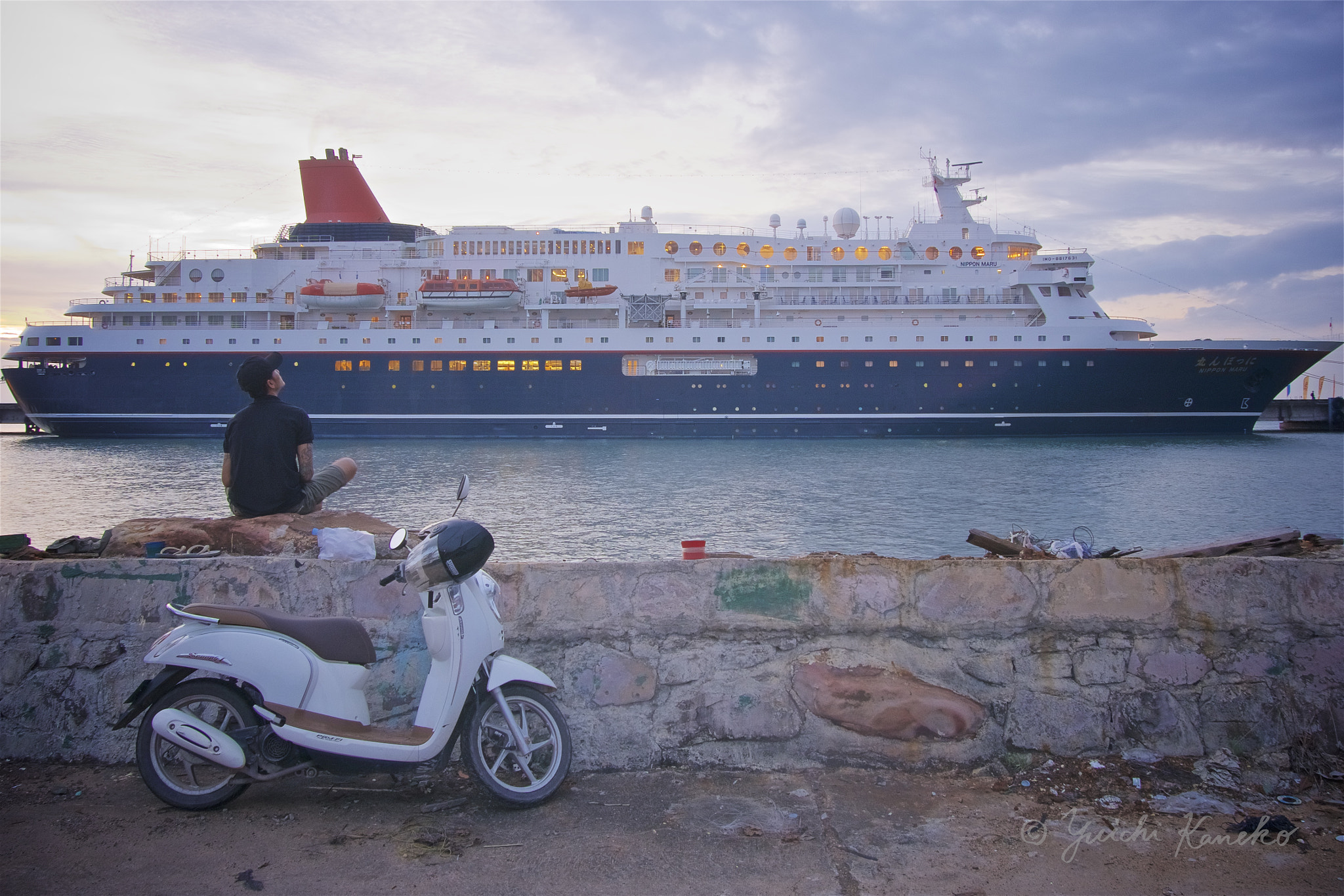 Panasonic Lumix DMC-GX85 (Lumix DMC-GX80 / Lumix DMC-GX7 Mark II) sample photo. Side shots nippon maru photography