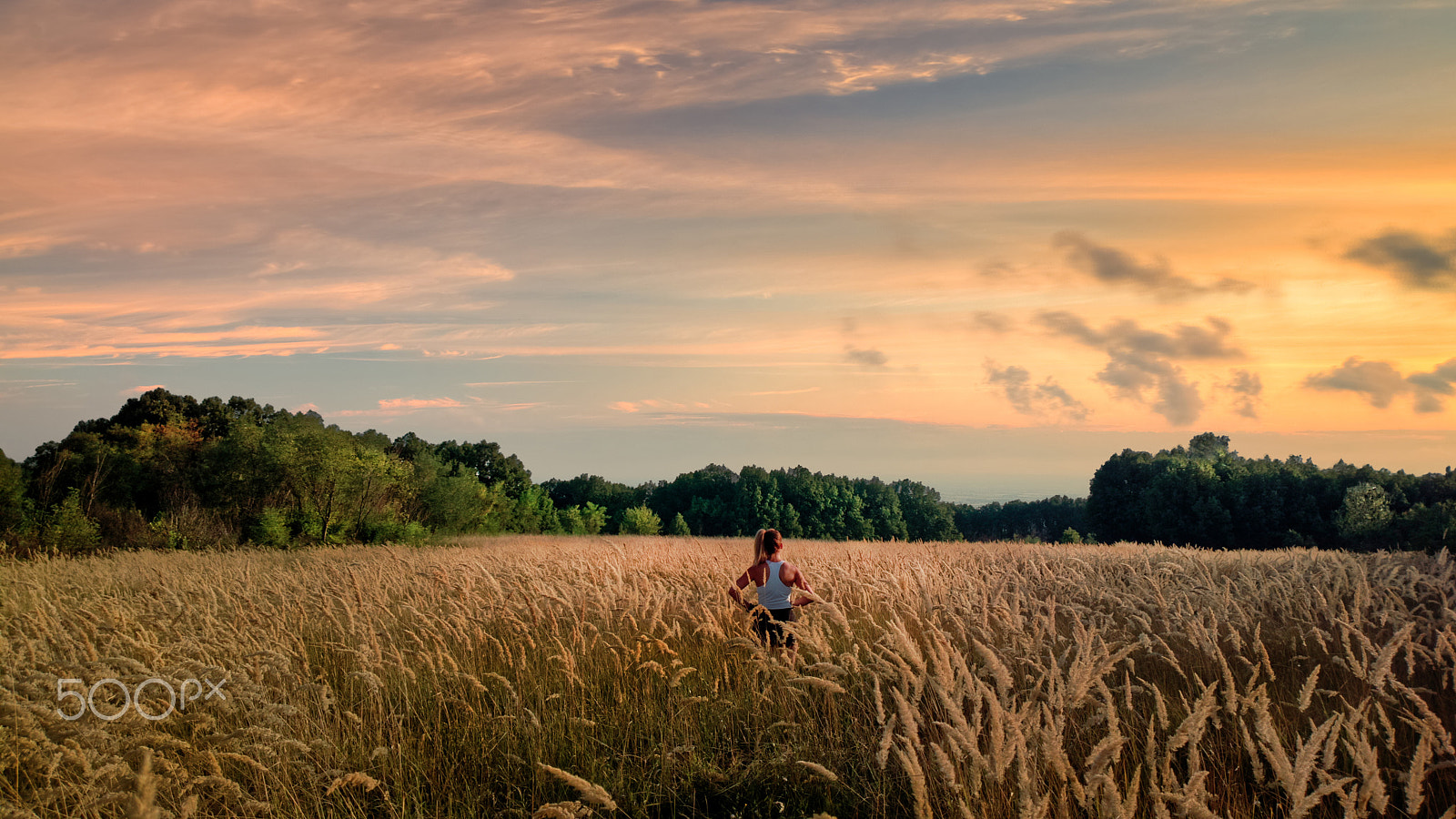 Nokia 808 PureView sample photo. Girl in fields photography