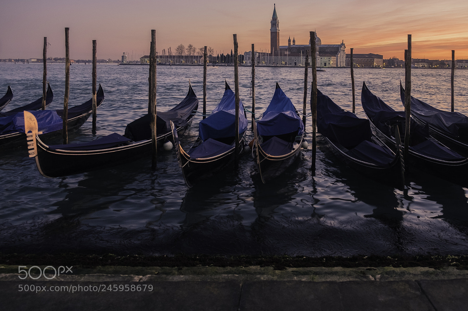 Fujifilm X-T10 sample photo. Venice - gondola photography