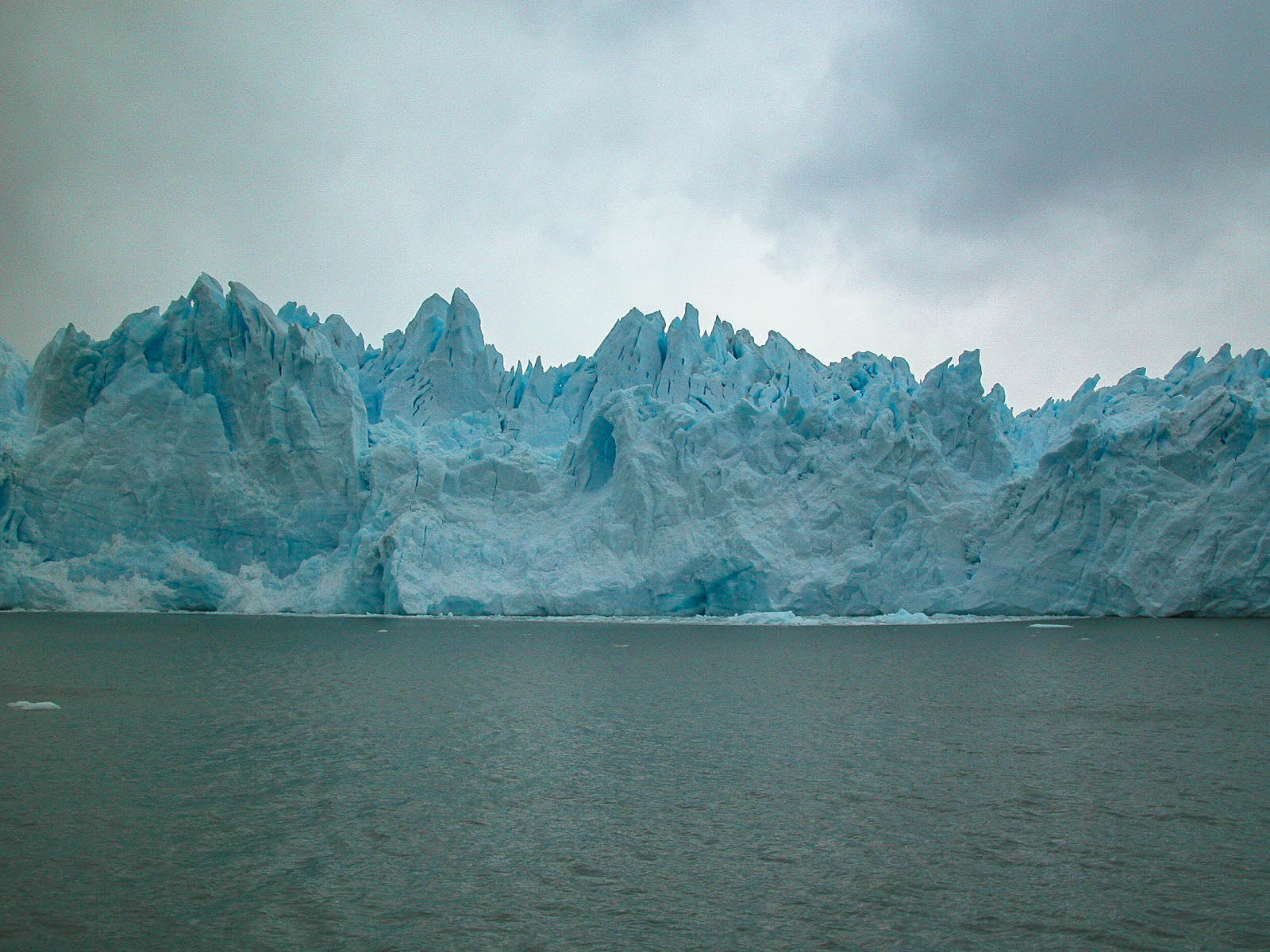 Nikon E5700 sample photo. Ice world photography