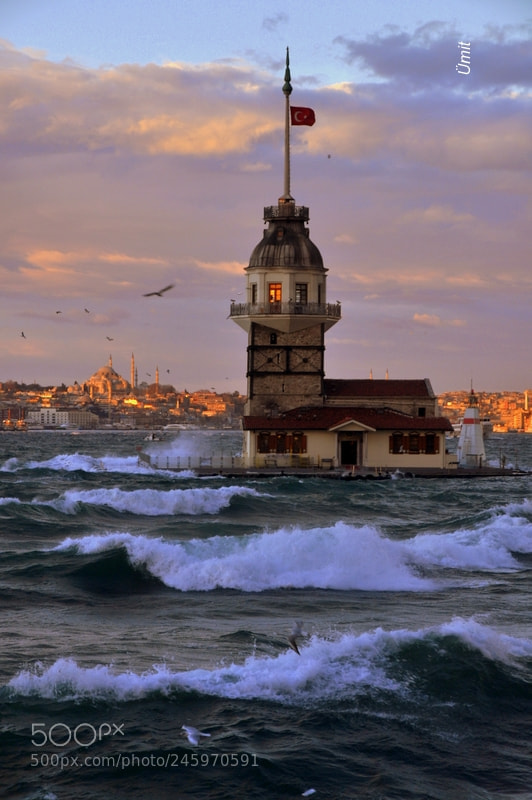 Nikon D90 sample photo. İstanbul strong wind photography