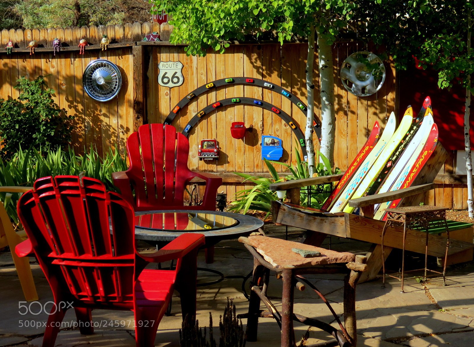 Canon PowerShot SX40 HS sample photo. Yard art photography