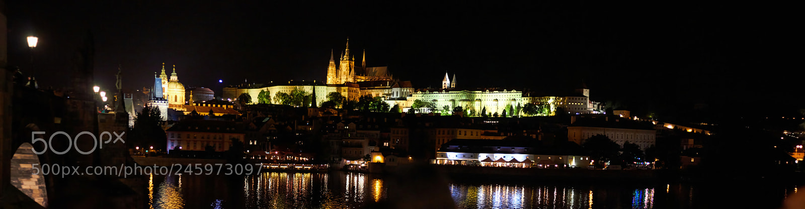 Canon EOS 550D (EOS Rebel T2i / EOS Kiss X4) sample photo. Prague castle at night photography
