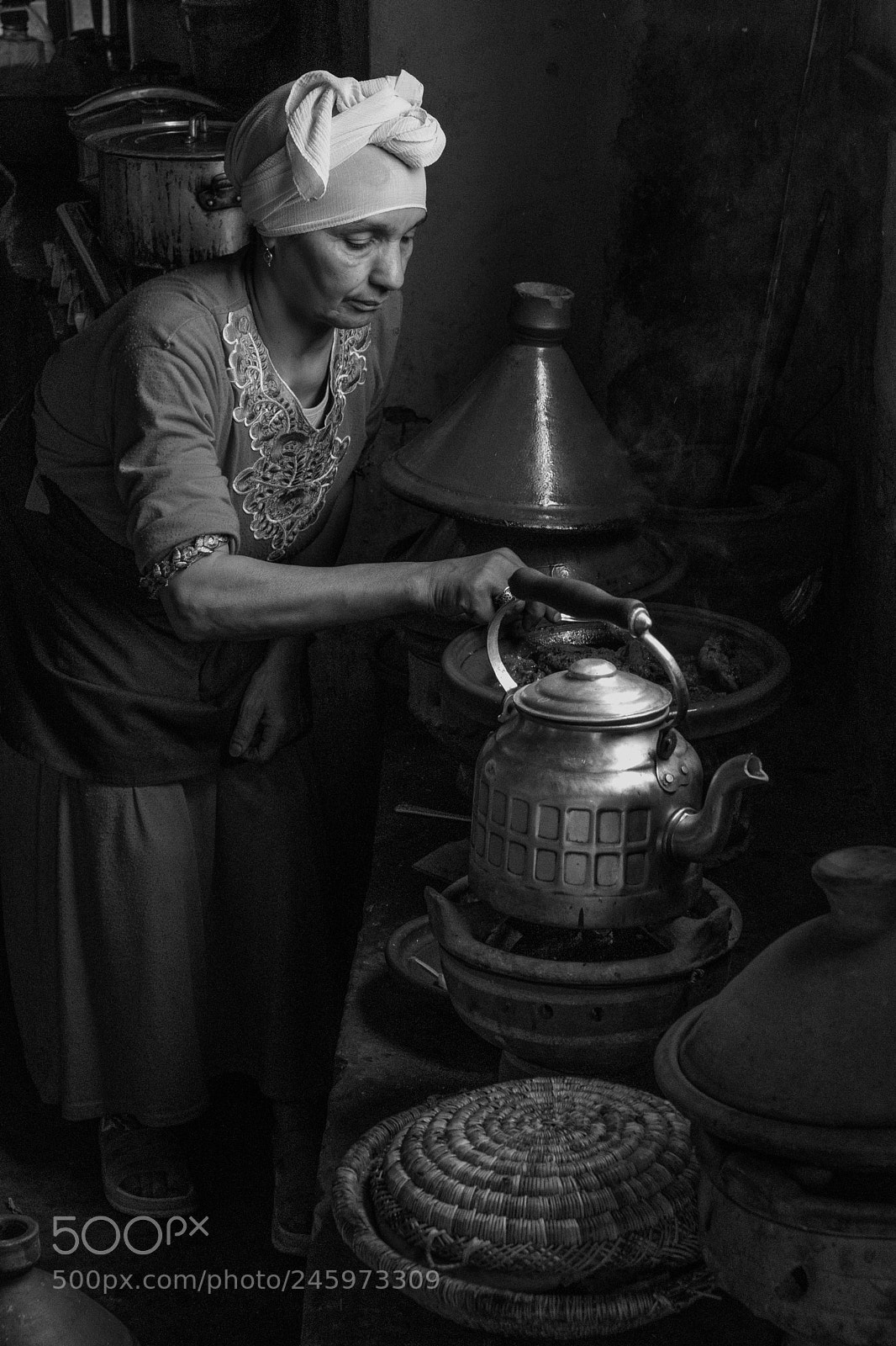 Fujifilm X-T2 sample photo. Cocinera bereber photography