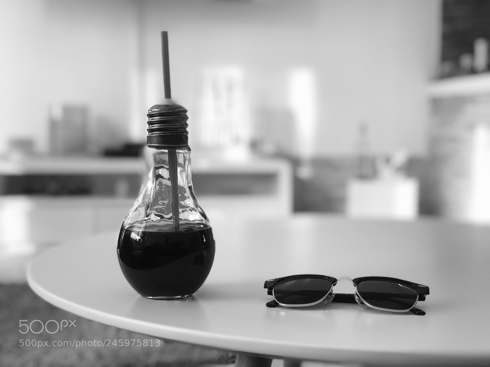 Apple iPhone X sample photo. The light bulb... photography