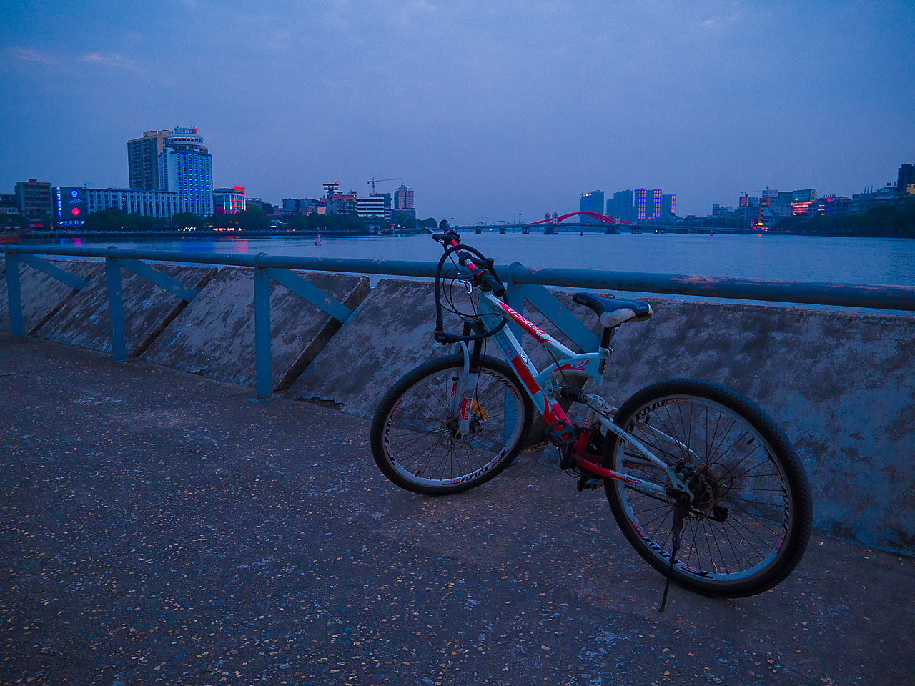 Panasonic Lumix DMC-GF5 sample photo. P photography