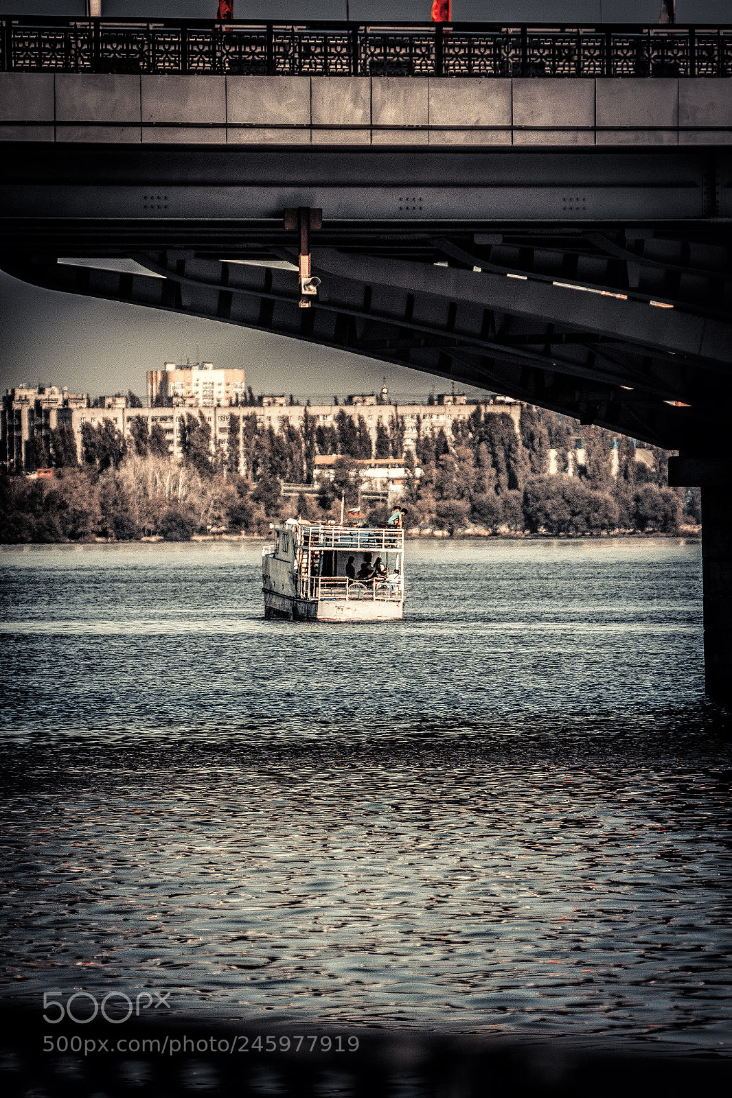 Canon EOS 650D (EOS Rebel T4i / EOS Kiss X6i) sample photo. Rest on boat photography