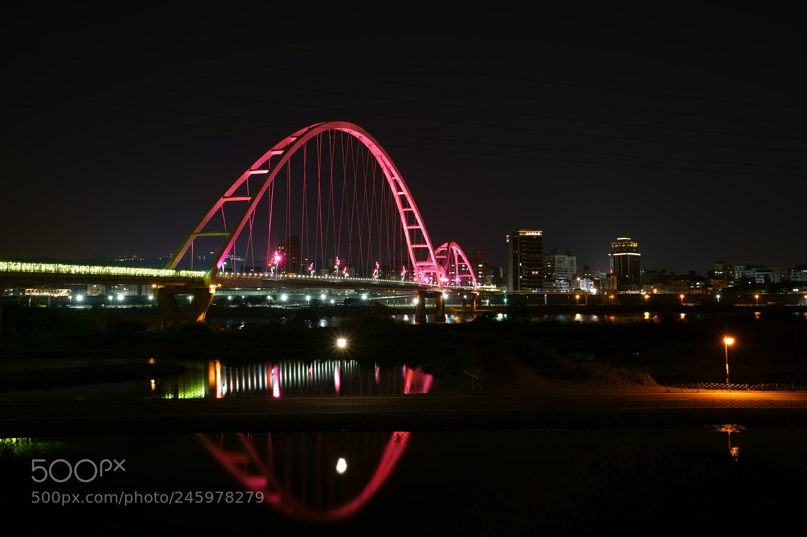 Sony a7 II sample photo. Crescent bridge photography