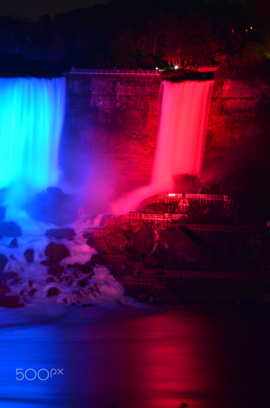AF Zoom-Nikkor 28-105mm f/3.5-4.5D IF sample photo. Niagara falls winter 2017 photography