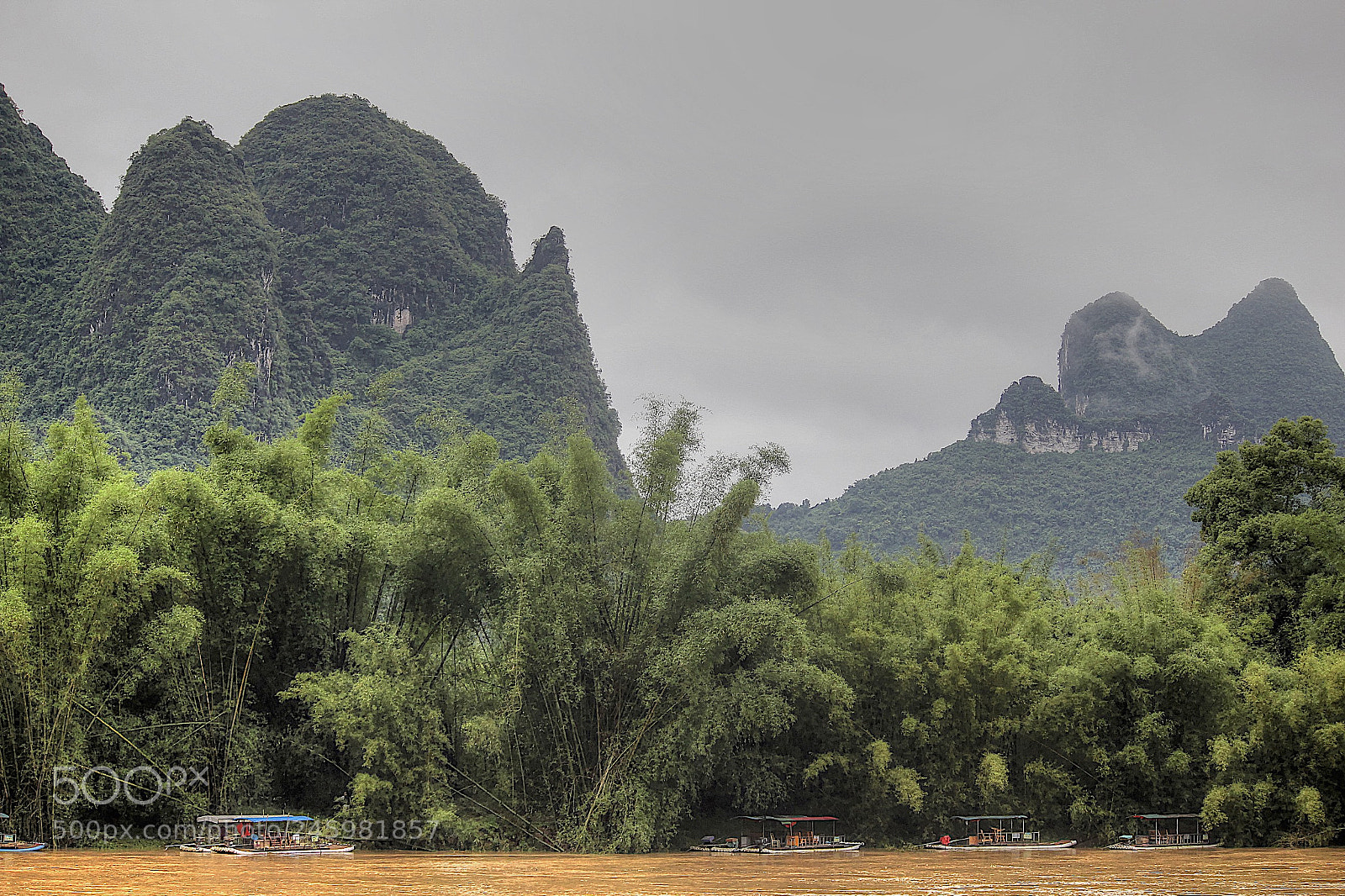 Canon EOS 550D (EOS Rebel T2i / EOS Kiss X4) sample photo. River side... photography