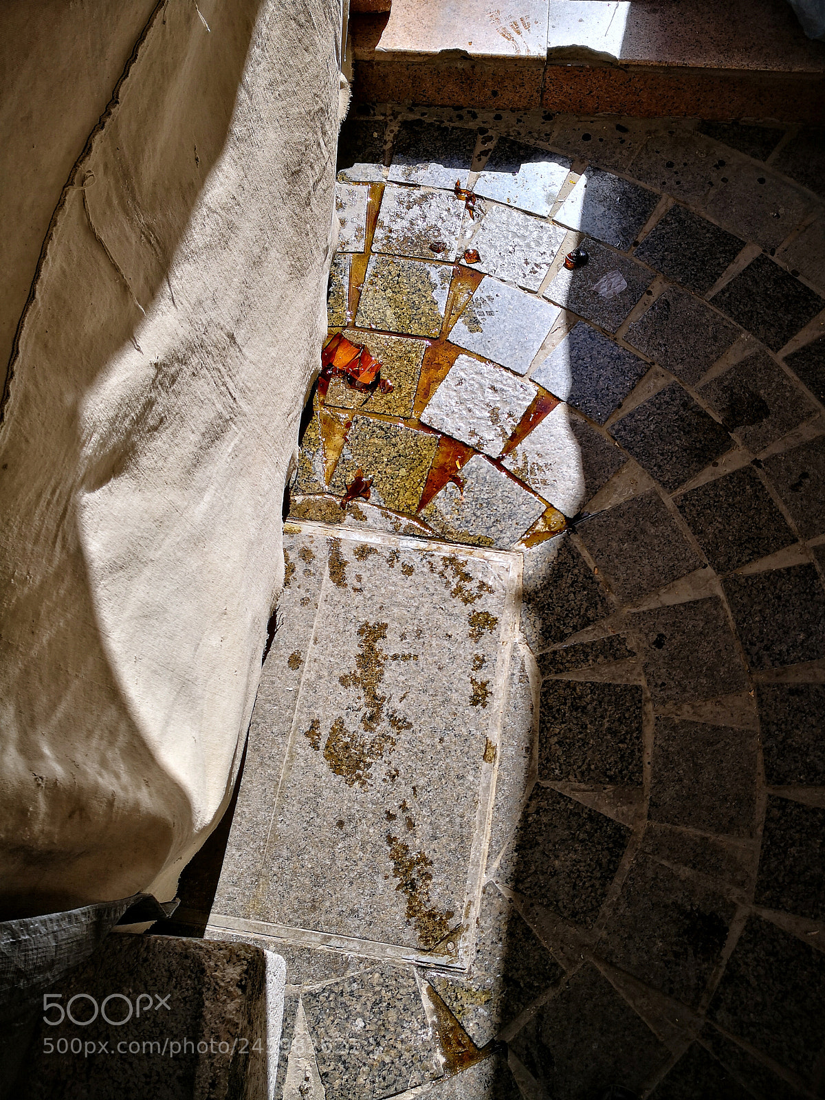 HUAWEI Mate 10 sample photo. Broken photography