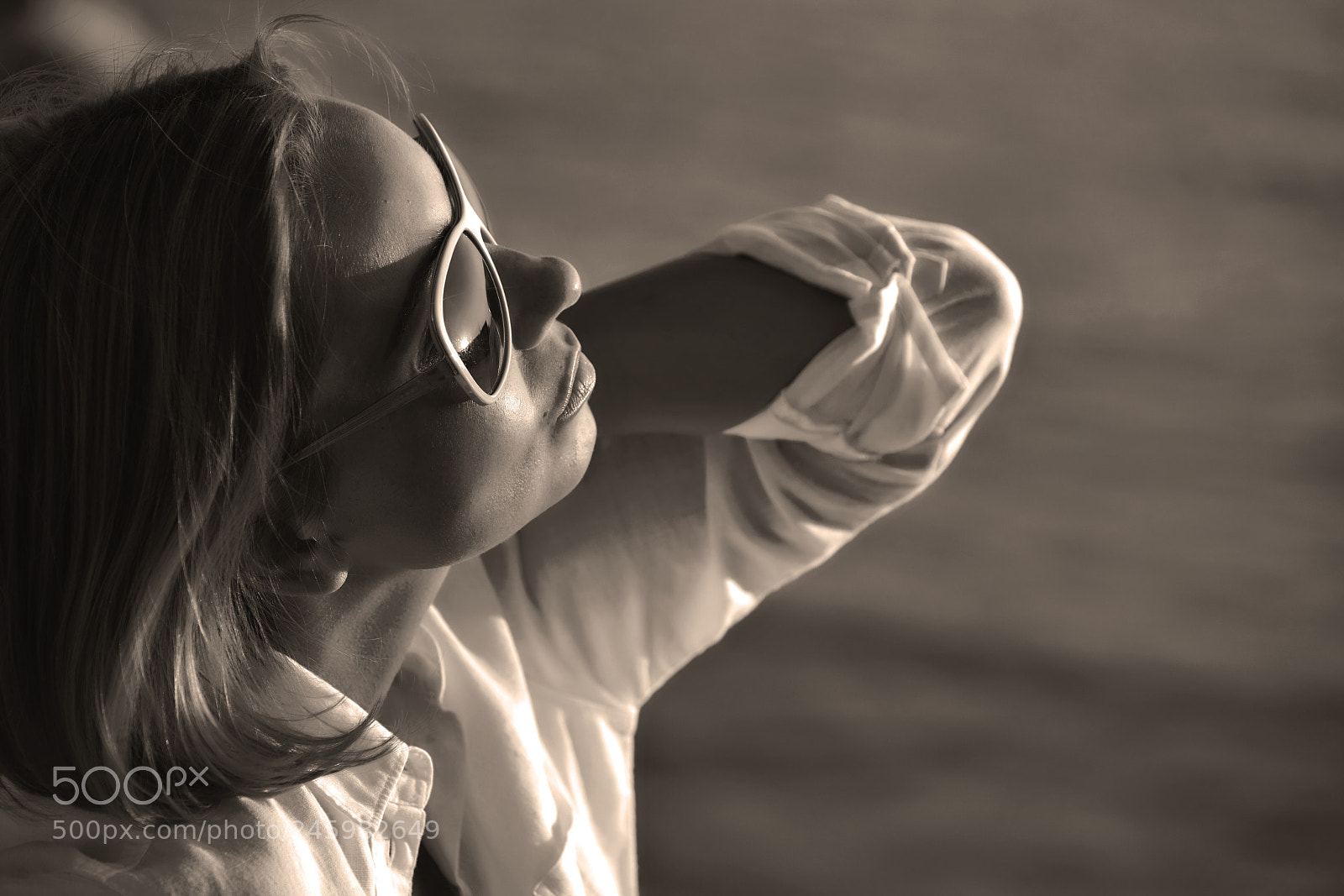 Fujifilm X-T2 sample photo. The sun in her photography