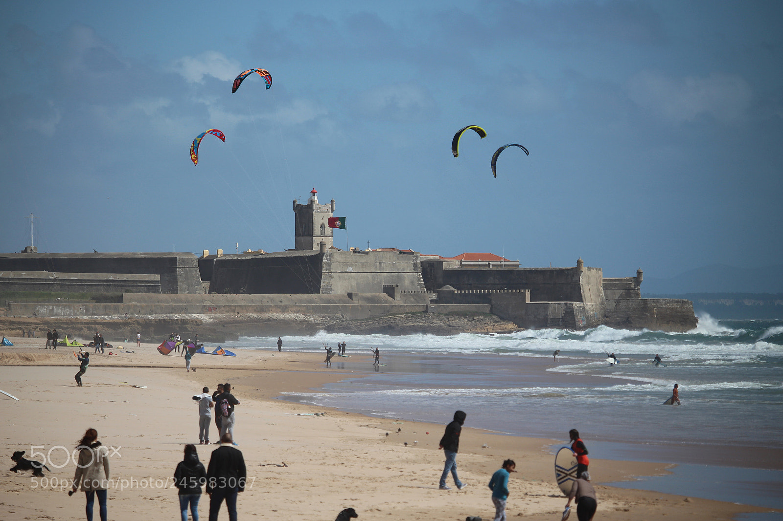 Canon EOS 100D (EOS Rebel SL1 / EOS Kiss X7) sample photo. Praia de carcavelos photography