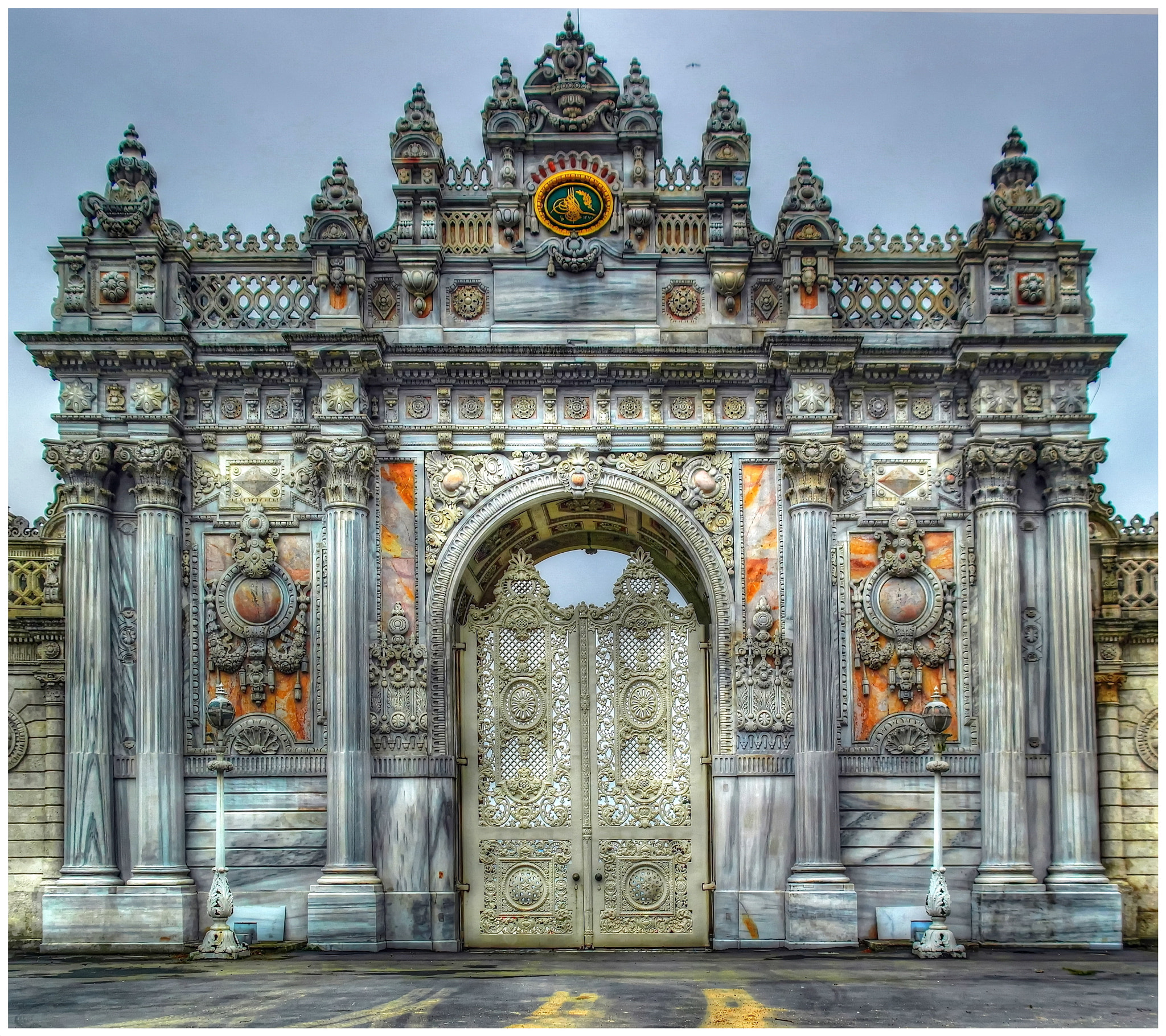 Samsung NX20 sample photo. Dolmabahce palas photography