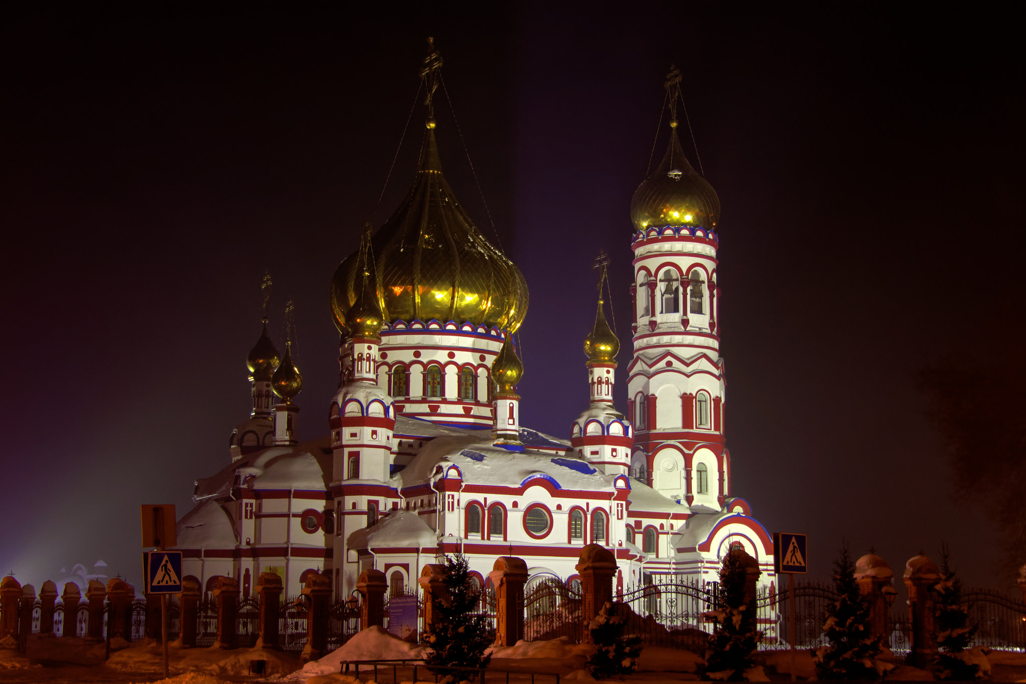 Canon EF-S 17-85mm F4-5.6 IS USM sample photo. Christian church photography