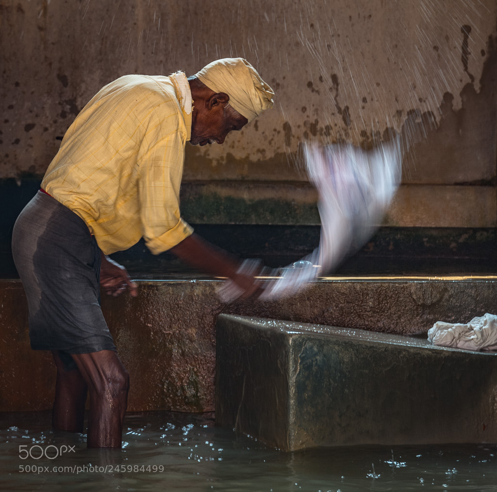 Leica SL (Typ 601) sample photo. Laundry man photography