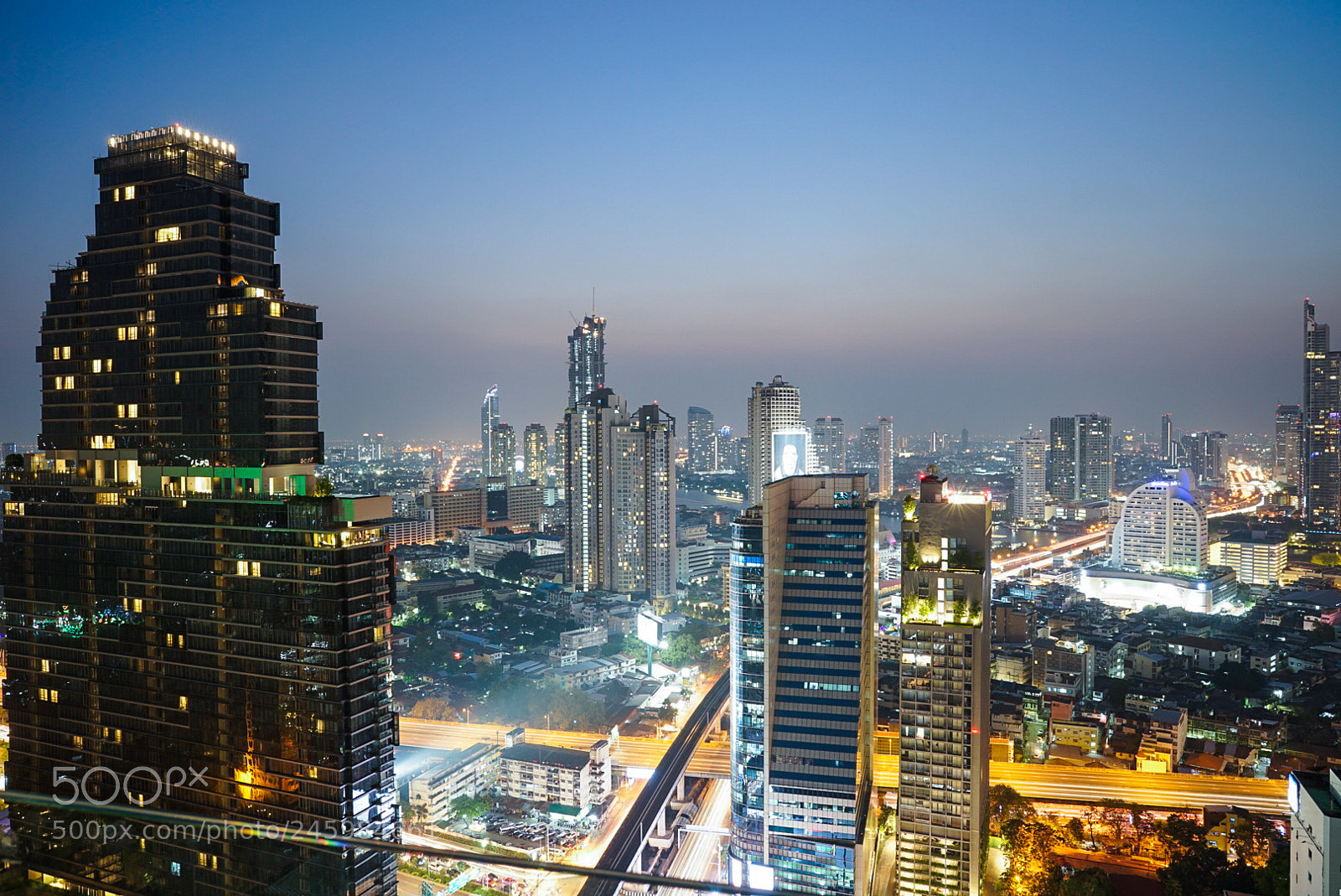 Sony a7 II sample photo. Bangkok by night photography