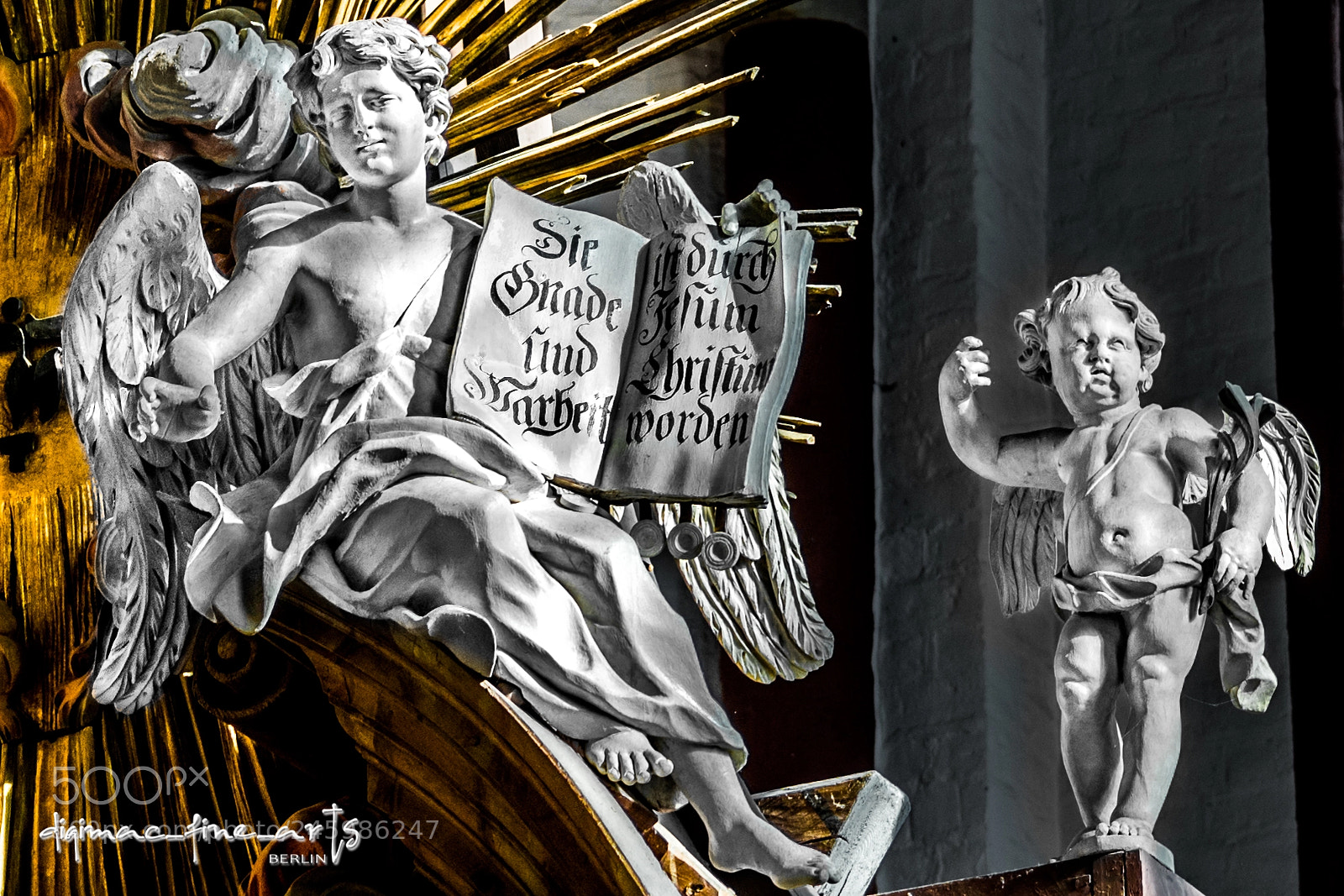 Sony a6300 sample photo. Altar figures, st mary photography