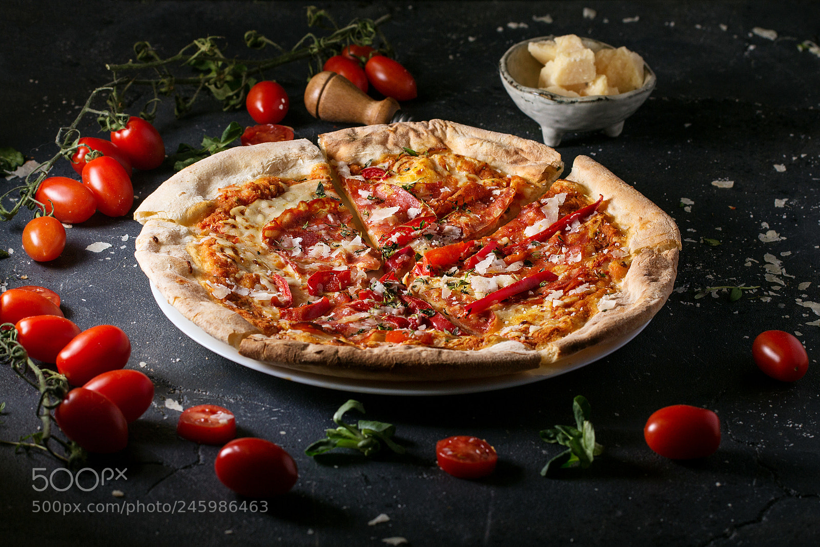 Canon EOS 700D (EOS Rebel T5i / EOS Kiss X7i) sample photo. Home made peperoni pizza photography