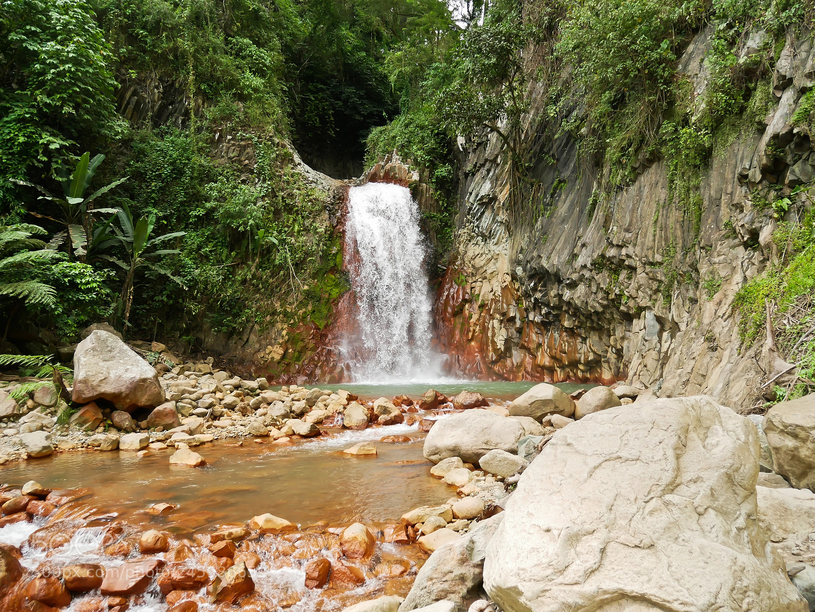 Panasonic Lumix DMC-GX85 (Lumix DMC-GX80 / Lumix DMC-GX7 Mark II) sample photo. Waterfall, december 2017, philippines photography