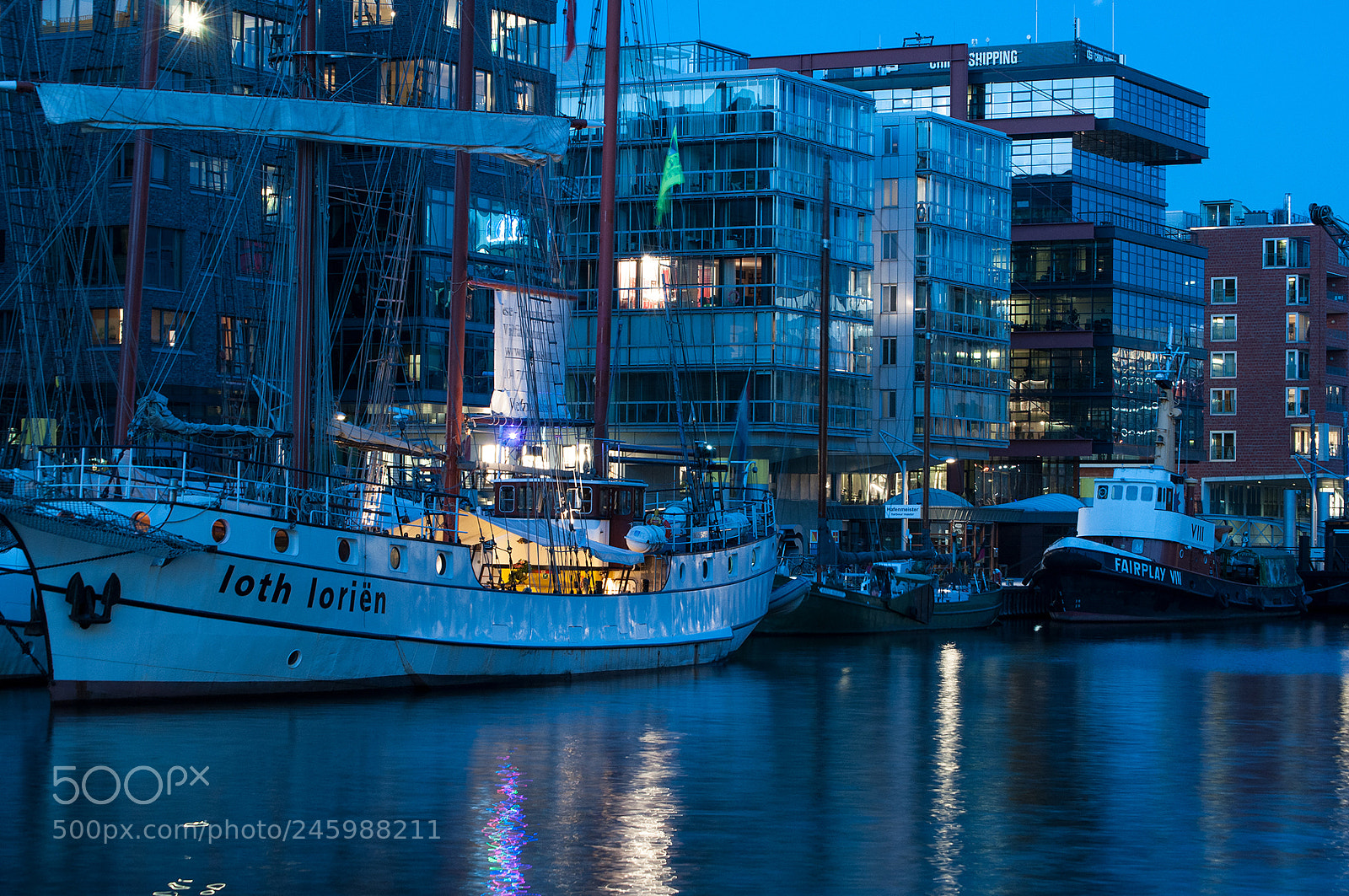 Nikon D5000 sample photo. Hamburg hafencity marina photography