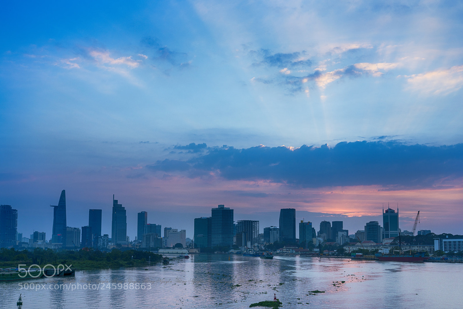 Sony a7R III sample photo. Sai gon photography