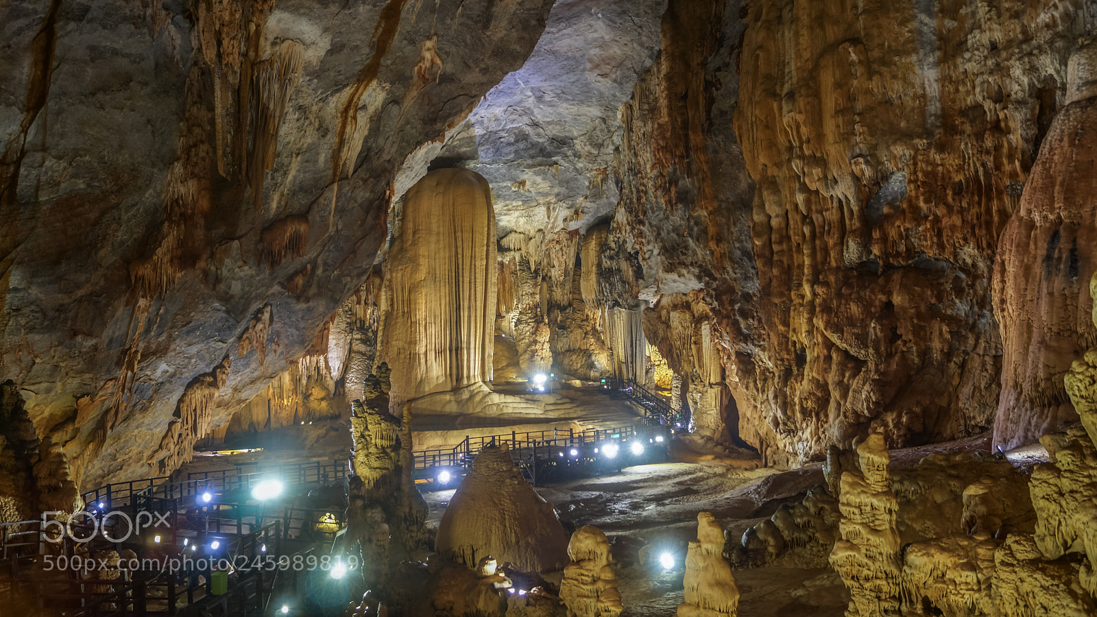 Sony SLT-A65 (SLT-A65V) sample photo. Cave path photography