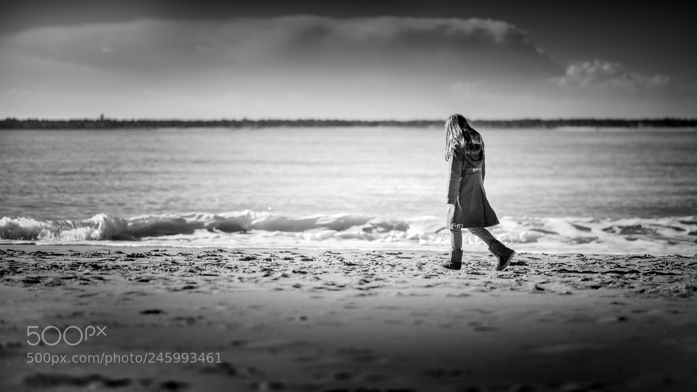 Nikon D610 sample photo. Sand walking photography