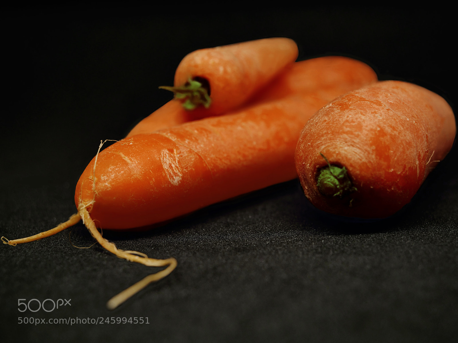 Panasonic Lumix DC-GH5 sample photo. Carrots whit roots photography