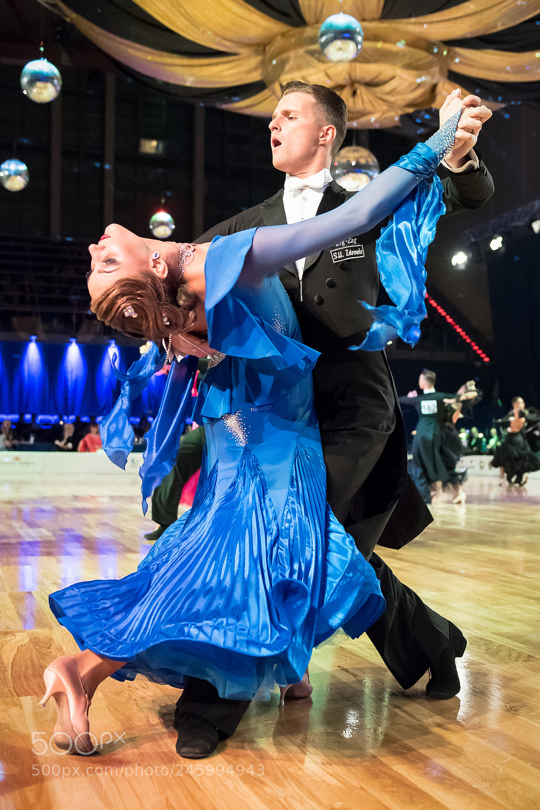 Nikon D5 sample photo. Dancers dancing standard dance photography