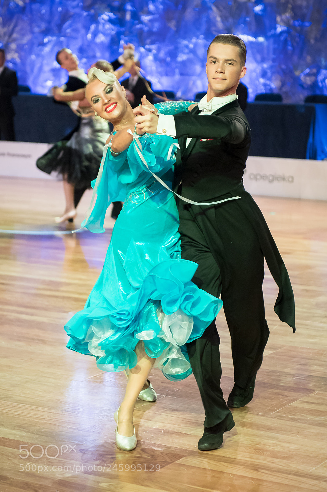 Nikon D5 sample photo. Dancers dancing standard dance photography