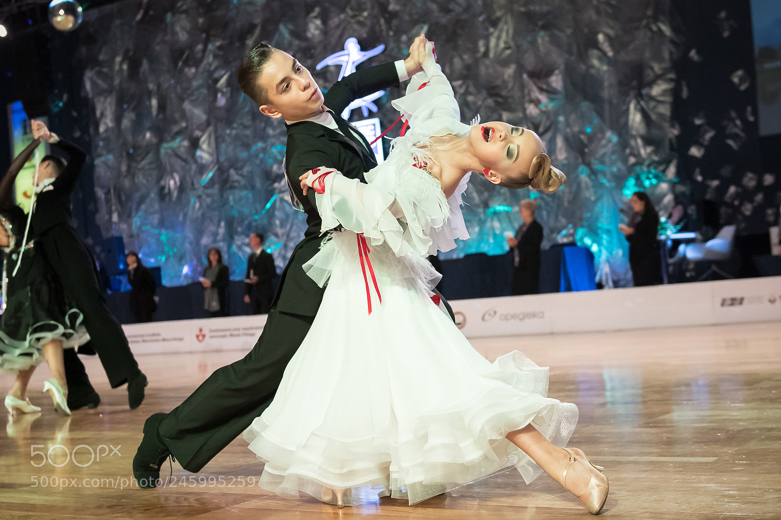 Nikon D5 sample photo. Dancers dancing standard dance photography