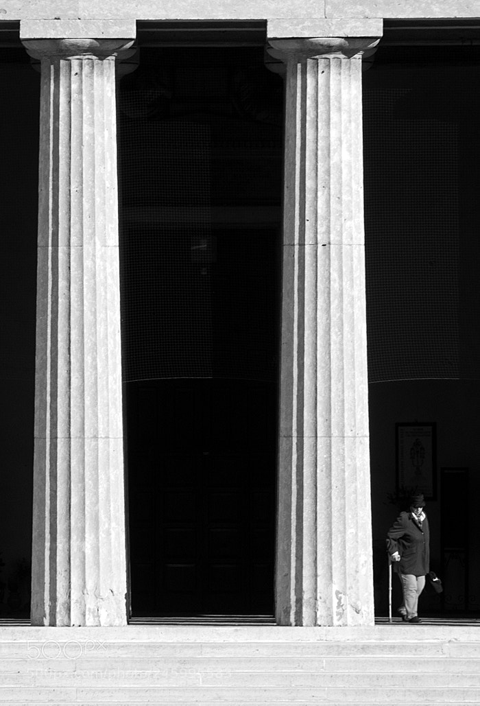 Nikon D800 sample photo. Out of the mausoleum photography