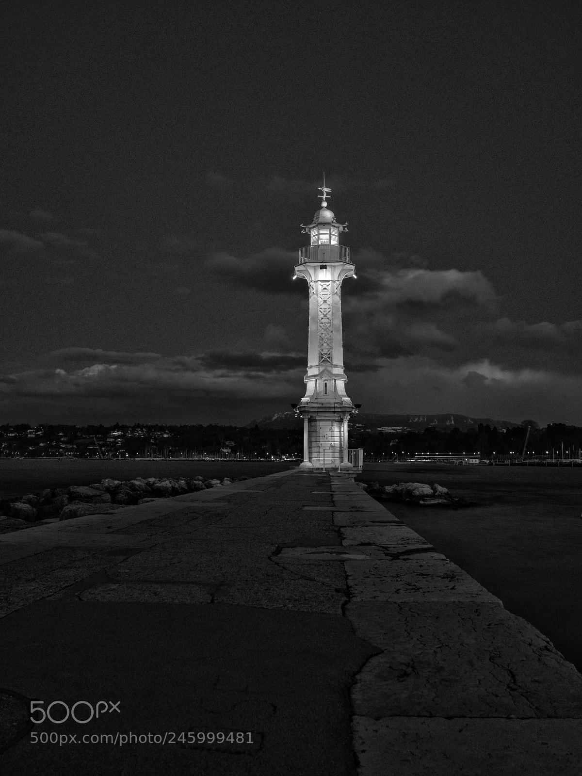 Panasonic Lumix DMC-GX8 sample photo. Headlight photography