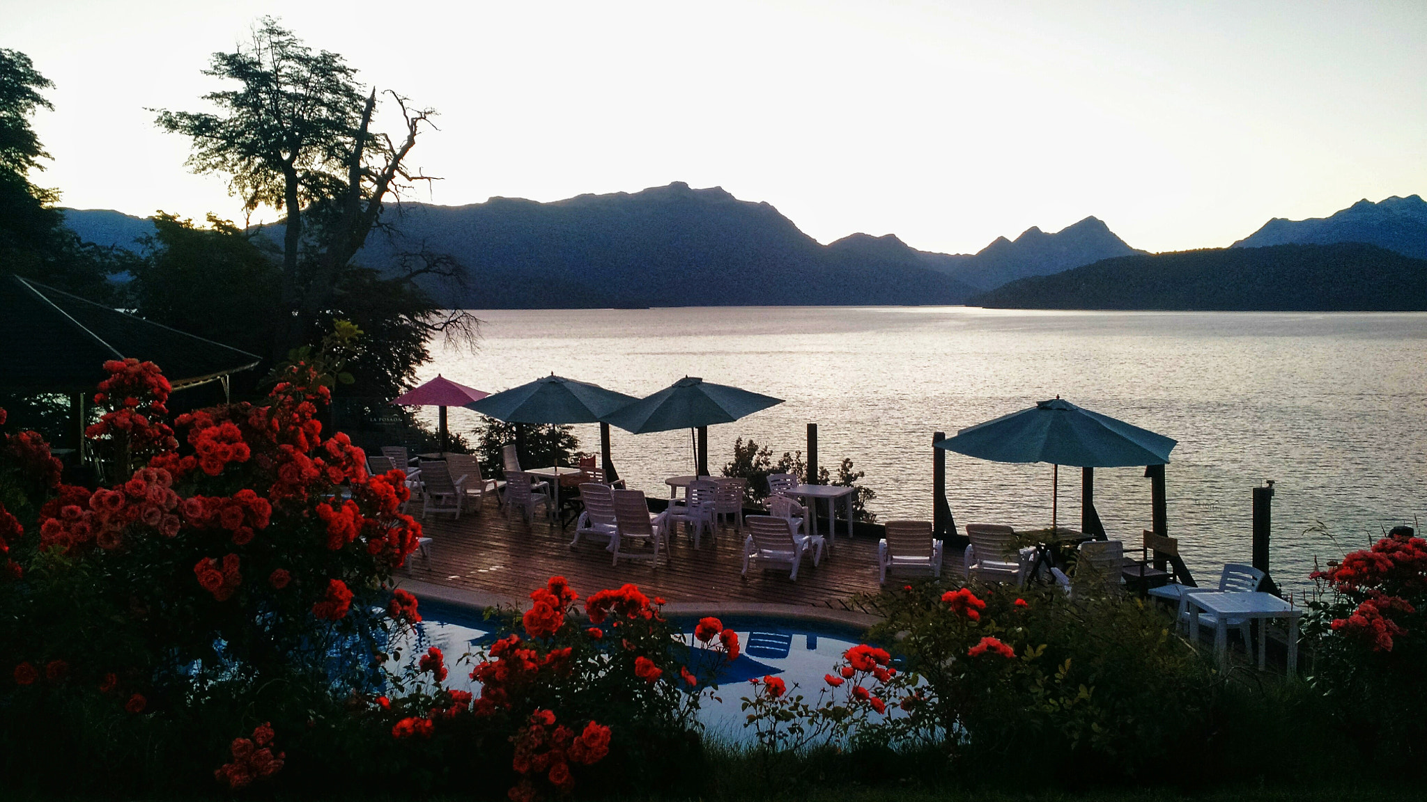 Motorola Moto X (2nd Gen) sample photo. Last lights... photography
