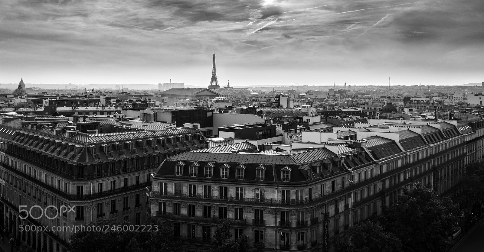 Pentax K-5 sample photo. Paris photography