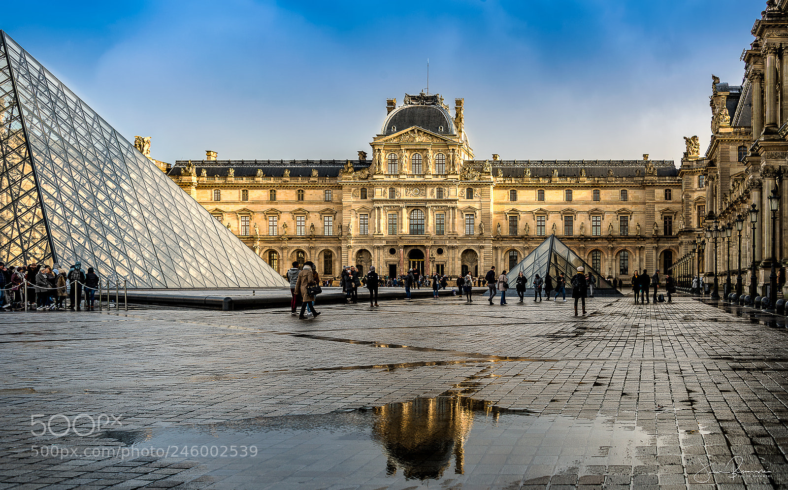 Nikon D800 sample photo. Reflet sur le louvre photography