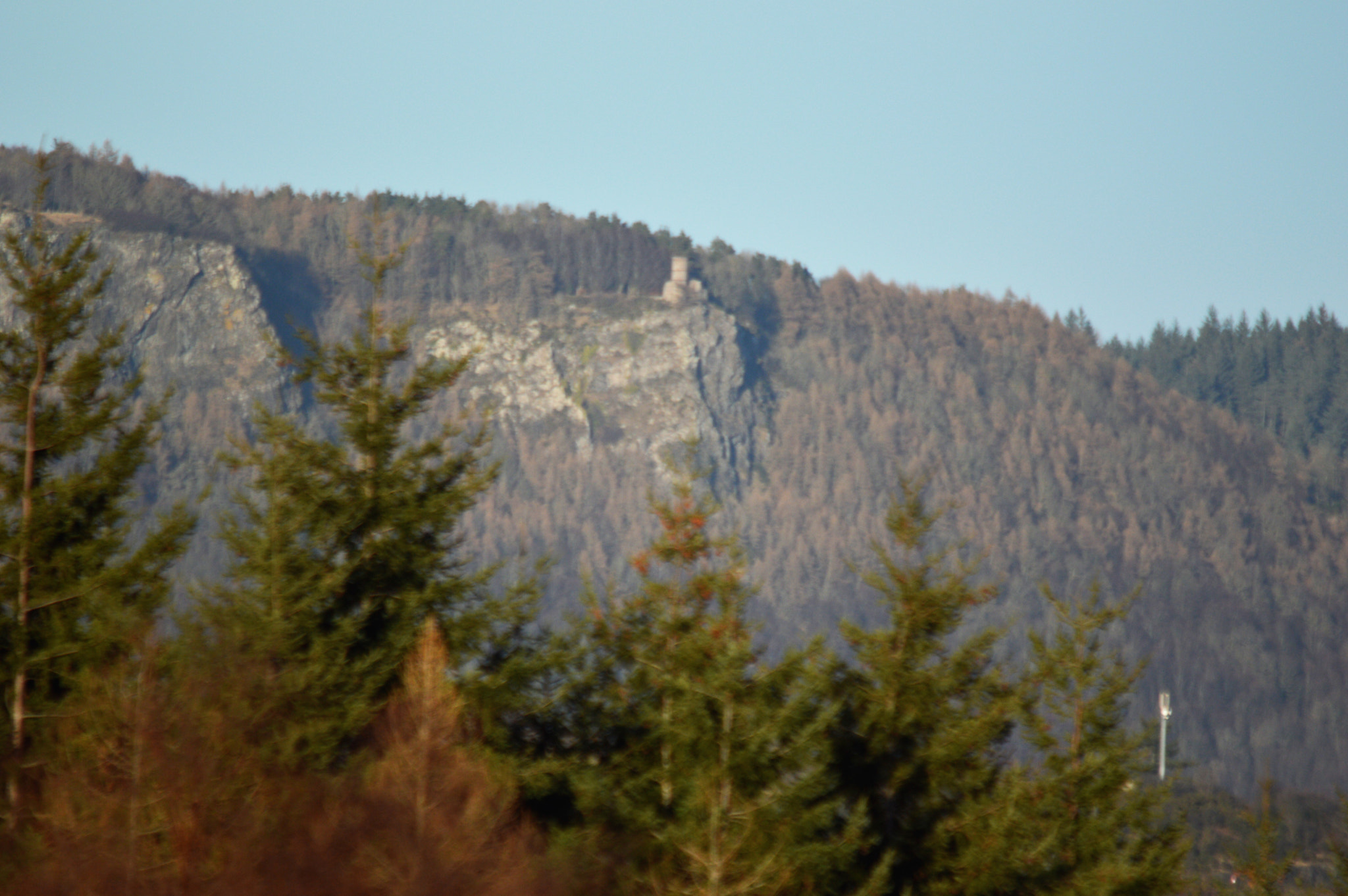 Sigma 150-500mm F5-6.3 DG OS HSM sample photo. () photography