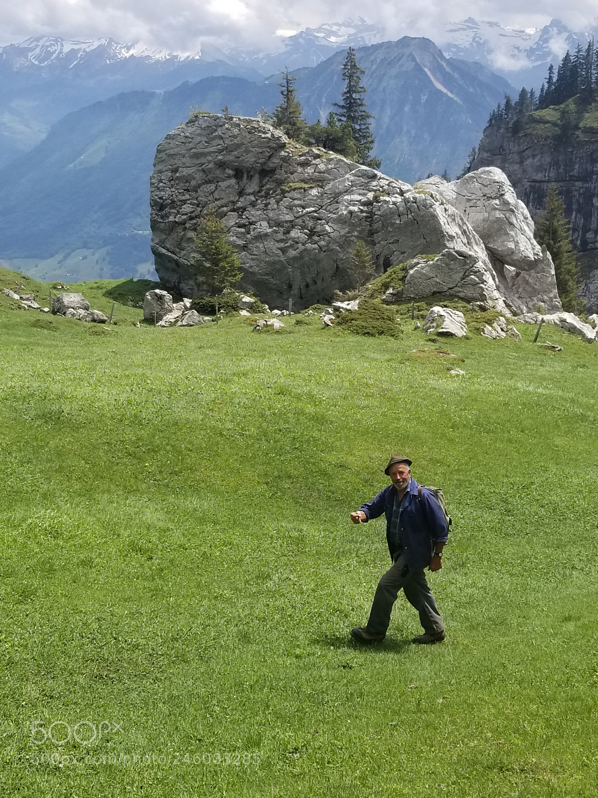 Samsung Galaxy S8 sample photo. Man hiking photography